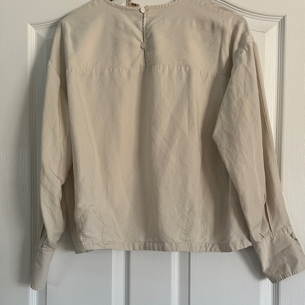 Uniqlo Beige Women's Blouse - Picture 5 of 9